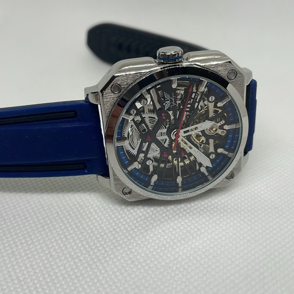 Men’s Silver Skeleton Mechanical Watch - Picture 4 of 9